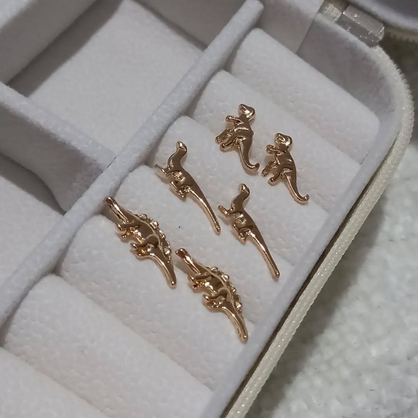 Accessories and homeware