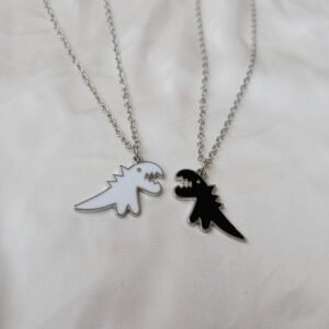 2 Piece Dinosaur Friendship Necklace Set - Bestie Necklace,Matching Necklaces,2 Best Friends Necklace,Novelty Friendship Necklace Set,Gift