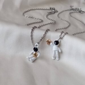 2 Piece Astronaut Friendship Necklace Set - Bestie Necklace,Matching Necklaces,Best Friends Necklace,Novelty Friendship Necklace Set,Gift