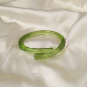 Chunky Green Resin Bracelet - Chunky Bracelet, Resin Bracelet, Emerald Green Bracelet, Thick Bracelet, Chunky jewellery, Resin Jewellery
