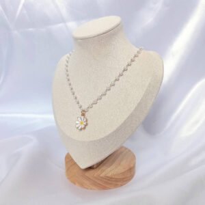 Faux Pearl Daisy Necklace - Pearl Jewellery,Flower Necklaces In The UK,Bead Necklace,Classy Necklace,Cute Necklace, Daisy Jewelley In The UK