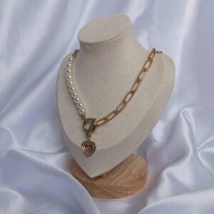 Gold Chain & Pearl Necklace - Faux Pearl Necklaces In The UK,Chunky Necklace,Chunky Jewellery,Gold Jewellery In The UK,Gold Necklaces