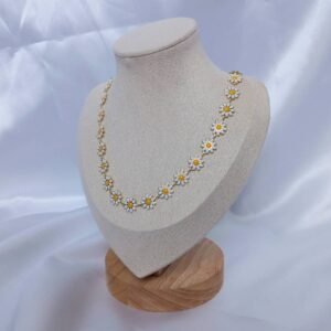 Gold Chain Daisy Necklace - Flower Necklaces In The UK,Floral Necklace,Cute Necklace,Daisy Jewelley In The UK,Delicate Necklace, Small Chain